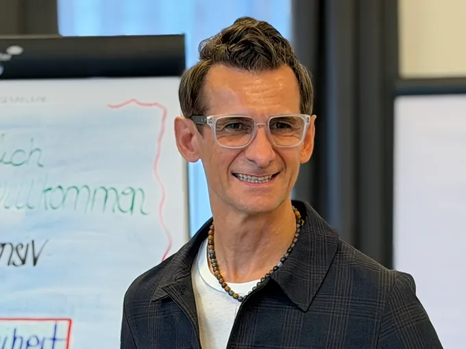 Video mit der Vorstellung von Robert Stark ansehen